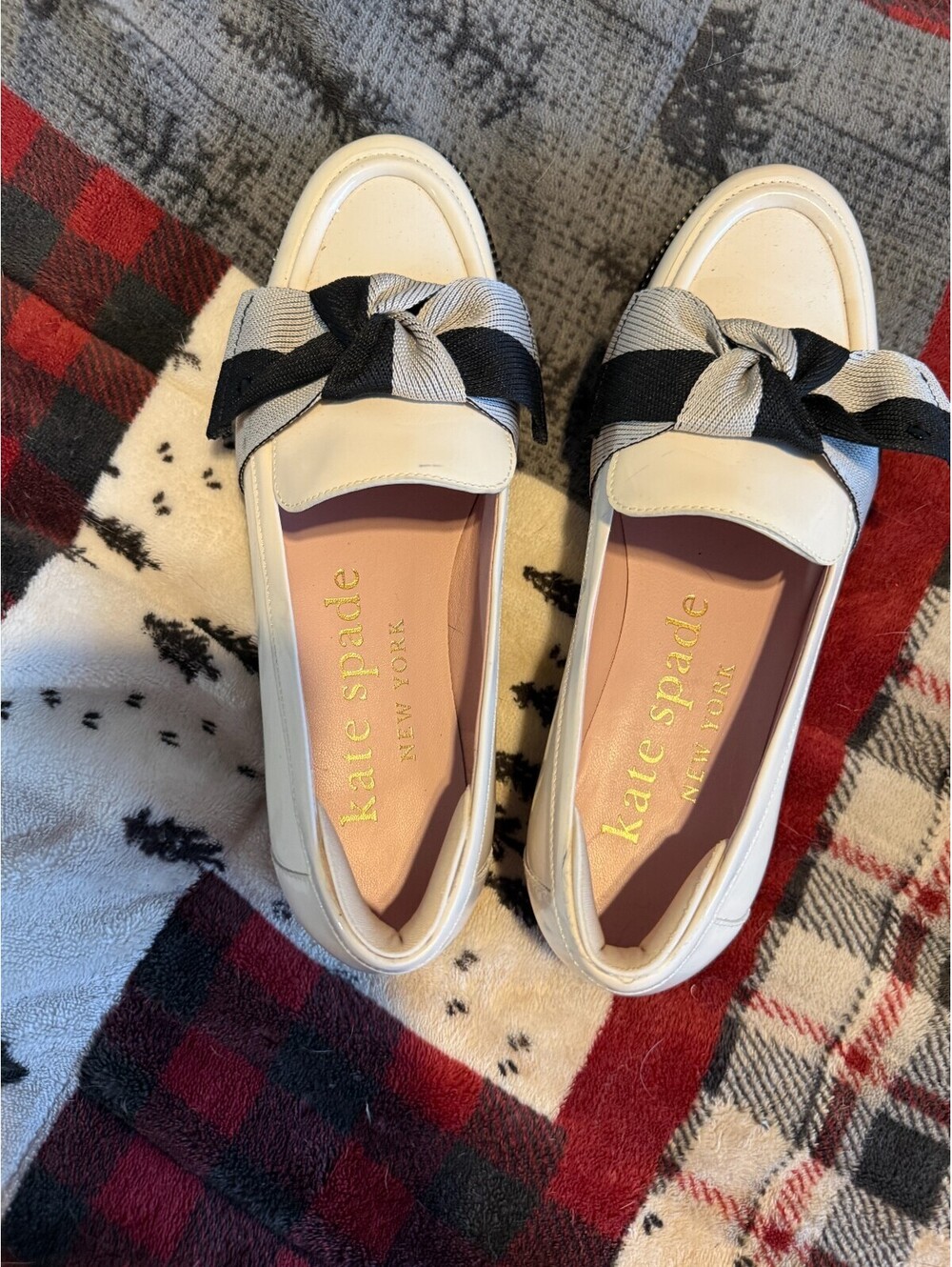 Kate Spade New York Loafers Womens 6.5B Cream Patent Leather Black White BowFlat